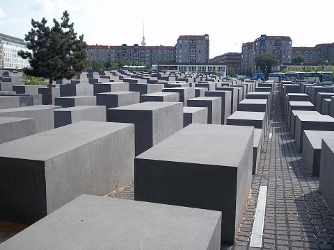 berlin holocaust monument, picture Redflag.info